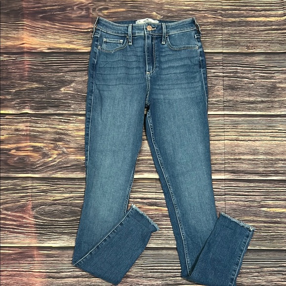 Hollister Denim - Hollister High Rise Super Skinny 0L / 25L